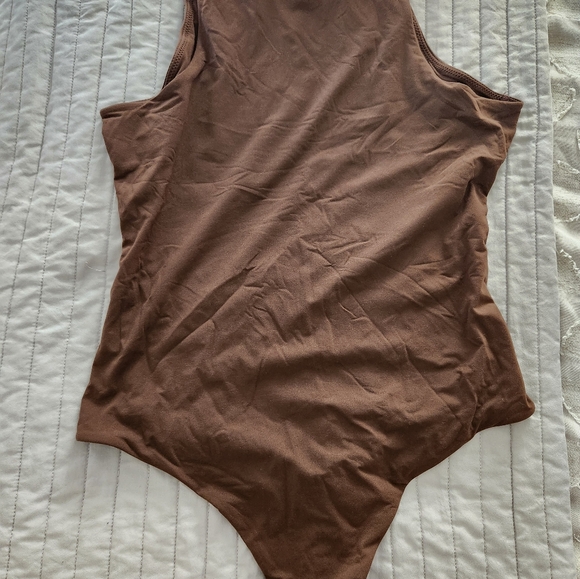 Skims Fits Everybody High Neck Bodysuit - Picture 4 of 4